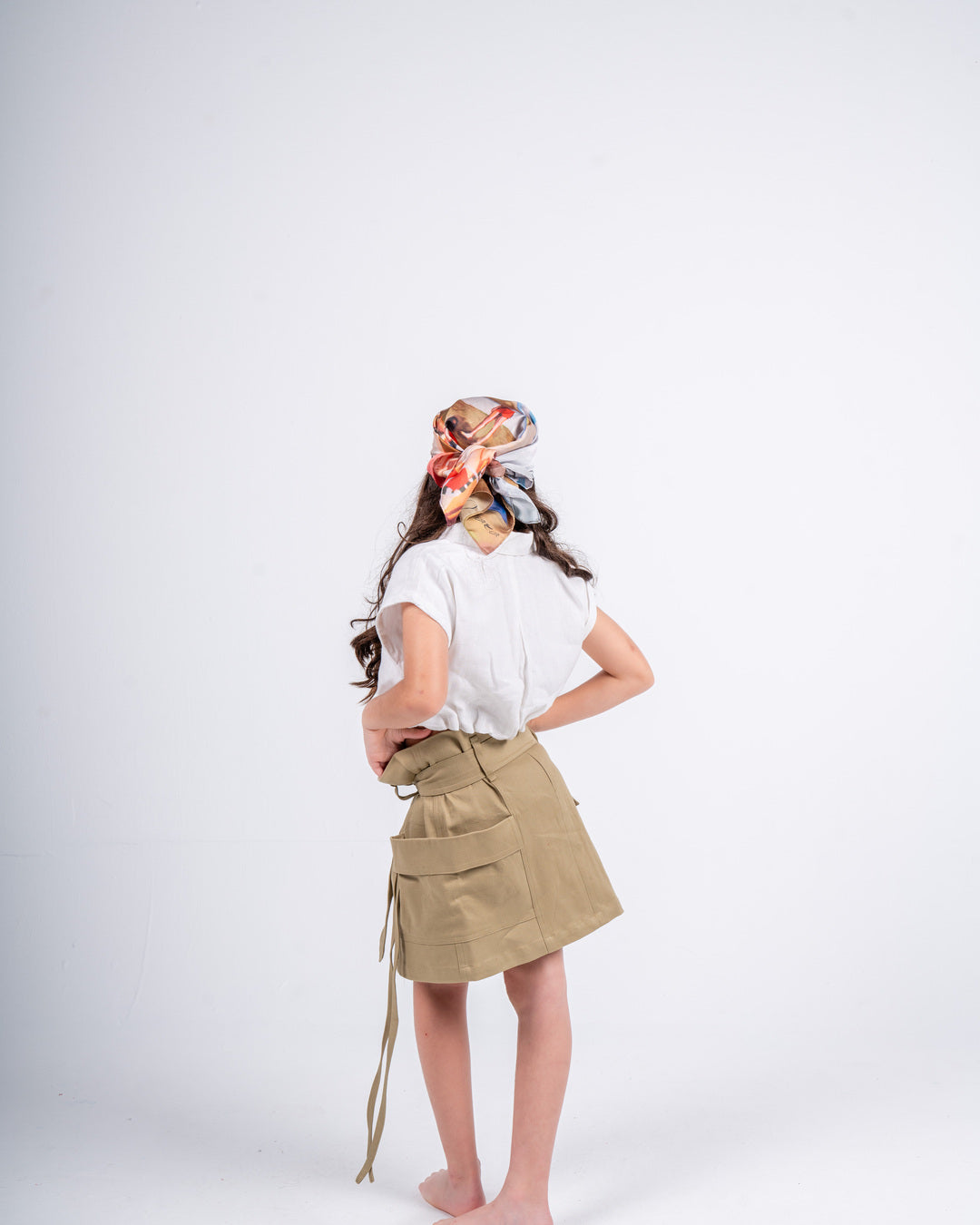 Buttoned linen crop top