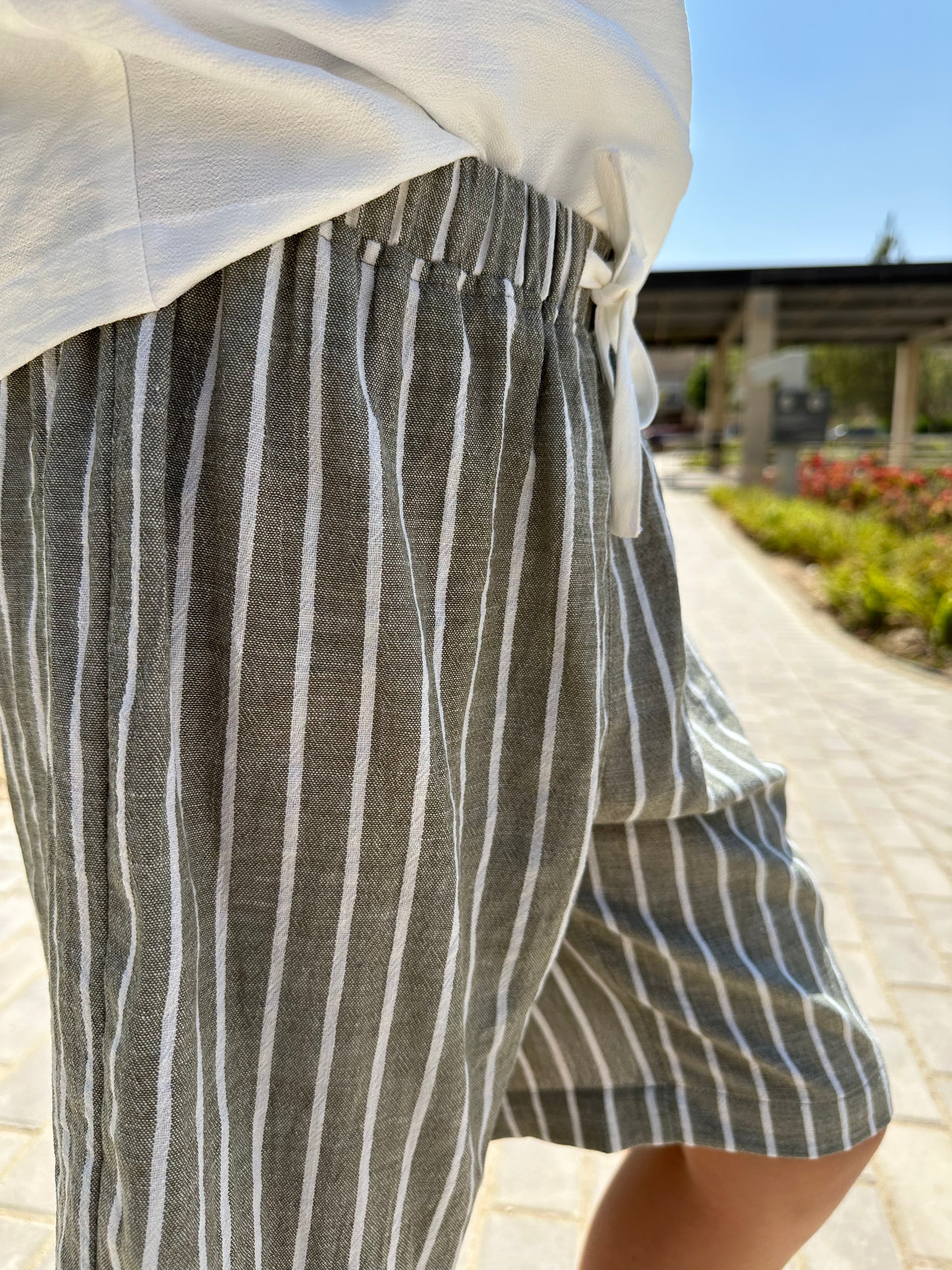 Strips linen short